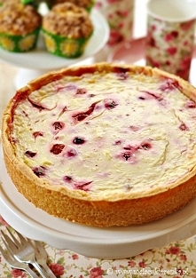 ciasto kruche z budyniem i owocami