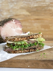 PIECZONY SCHAB Z ZIOŁAMI I CZOSNKIEM