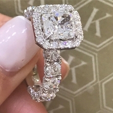 Portal Weselnapolska
Biżuteria ślubna, inspiracje i pomysły.