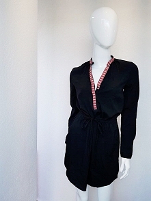 czarna, klasyczna, co Wy na to?:)

więcej takich na Fb Szmizjerka:)