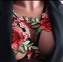 ozdobne hafty do biustonosza :)