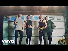 5 Seconds of Summer - She's Kinda Hot