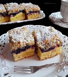 Ciasto Drożdżowe z Jagodami i Serem