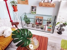 Eklektyczny i kolorowy salon z roślinami.

Czy zdarza Ci się czasem patrzeć na swoje mieszkanie i myśleć, że zupełnie nie oddaje Twojego charakteru? Że tak naprawdę ktoś inny mó...
