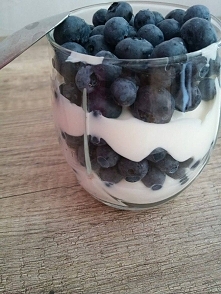 A na podwieczorek jogurt bi...