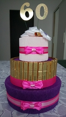 Urodzinowy tort z cukierków