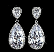 LUKSUSOWE KOLCZYKI 4Tempora Original
Wysokiej jakości biżuteria ślubna i wieczorowa wykonana z trwale platerowanego 18 karatowym białym złotem oraz rodowanego stopu jubilerskieg...