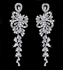 LUKSUSOWE KOLCZYKI 4Tempora Original
Wysokiej jakości biżuteria ślubna i wieczorowa wykonana z trwale platerowanego 18 karatowym białym złotem oraz rodowanego stopu jubilerskieg...