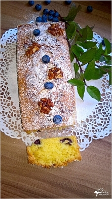 Ciasto z borówkami i orzechami włoskimi w karmelu (bez miksera)