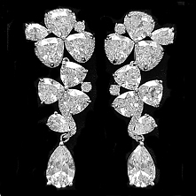 LUKSUSOWE KOLCZYKI 4Tempora Original
Wysokiej jakości biżuteria ślubna i wieczorowa wykonana z trwale platerowanego 18 karatowym białym złotem oraz rodowanego stopu jubilerskieg...