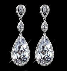 LUKSUSOWE KOLCZYKI 4Tempora Original
Wysokiej jakości biżuteria ślubna i wieczorowa wykonana z trwale platerowanego 18 karatowym białym złotem oraz rodowanego stopu jubilerskieg...