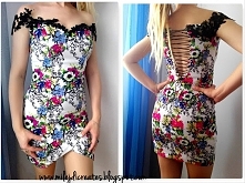 Sukienka w kwiaty z czarną ...