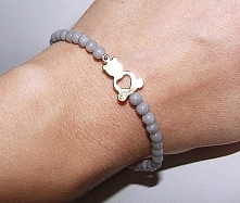 Miś serduszko w malutkich kamieniach