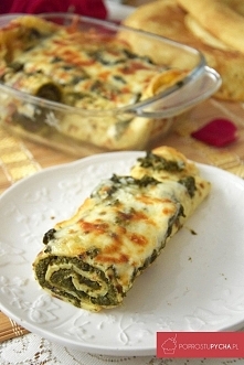 Zapiekane naleśniki ze szpinakiem i fetą pod kołderką z mozzarelli