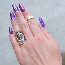 Co powiecie na odcień Purple Bunny z kolekcji termicznej Neonail? Lubicie takie hybrydy latem?