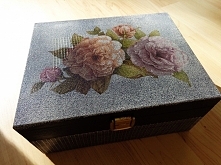 Moja skrzyneczka na skarby wykonana techniką decoupage:)