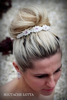 BIŻUTERIA SUTASZ, ŚLUBNE KOLCZYKI
FACEBOOK: SOUTACHE LOTTA 
GMAIL: soutachelotta26@gmail.com