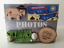 Metalowa skrzyneczka na zdjęcia z podróży, do której można przypiąć pamiątkowe magnesiki:)