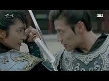 Video przedstawia koreańską drame (serial)Moon Lovers: Scarlet Heart Ryeo.
Podczas całkowitego zaćmienia Słońca Hae Soo cofa się w czasie. Trafia na dwór królewski w erze Goryeo...