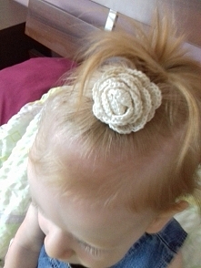 szydełkowa gumeczka do włosów