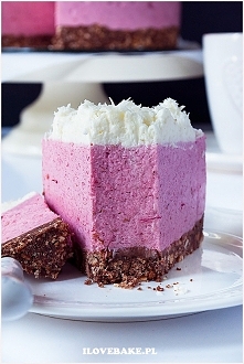 Deser z malinami na jogurtach greckich