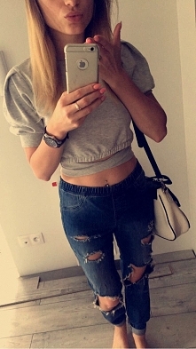 tegoroczne promocje;) a za polecami jeszcze niedokończona podłoga;) ale już mniej niż więcej ;)