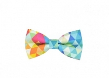 Męska mucha w kolorowe trójkąty