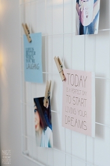 Pokój Nastolatki to projekt Magdalena Krupowicz Architektura Wnętrz.

Produkty Nasze Domowe Pielesze to:
Żaluzje Aluminiowe
Biały organizer - tablica kreatywna

Więcej o nas zna...