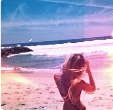 Beach >.<