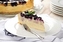 Sernik wiedeński z borówkami ser na sernik - 1 kilogram jajka - 6 sztuk Kostka do pieczenia Kasia - 0.5 sztuk cukier - 1 szklanka cukier waniliowy - 1 opakowanie kasza manna - 2...