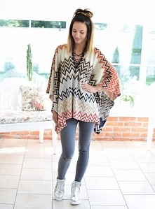 Sweter / ponczo MOTIVO.
Ottanta - sklep online