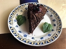 Wczoraj na bloga wpadł nowy przepis na przywitanie na nowej stronie. Mocno czekoladowe ciasto białkowo-tłuszczowe ;) Zapraszam <3