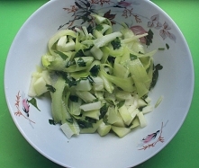 Prosta i smaczna sałatka z cukinii! :)