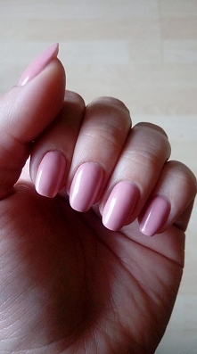 I nowe mani :) delikatne na czas praktyki w szkole :D Nailac 106