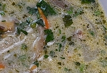 Zupa z maślaków grzyby leśne 500 g (maślaki) cebula 1 szt marchew 1 szt seler korzeniowy 1 kawałek mąka 1 łyżka mleko 50 ml masło 1 łyżka śmietana 2 łyżki kasza jęczmienna 100 g...