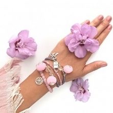 Zestaw bransoletek z pomponami