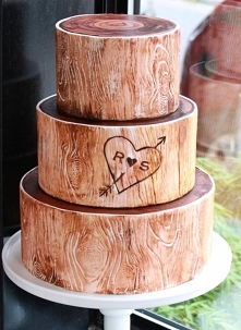 Przeciw nudzie! Kreatywne i tematycznie torty weselne:)