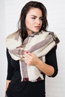 Szal w kratę, 34,90 zł Kliknij w zdjęcie i przejdź do sklepu estil.pl