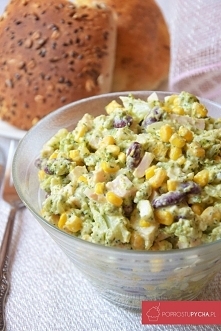 Brokułowa sałatka w sosie c...