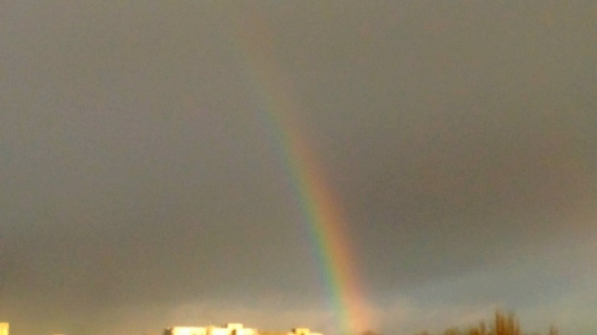 pierw śnieg z deszczem, a po nim piękna, listopadowa tęcza