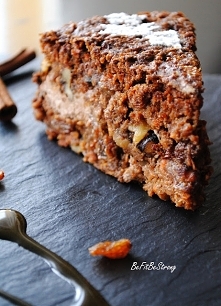 Wilgotne, orkiszowe ciasto marchewkowe z kremem cynamonowym na Halloween i nie tylko (wegańskie)

Składniki na ciasto:
– 3 szklanki startej marchewki
– 2 szklanki mąki orkiszowe...