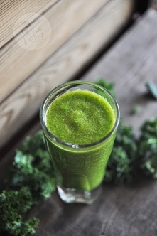 Koktajl z dyni, jarmużu i pomarańczy