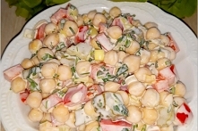 Kolorowa sałatka z cieciorką