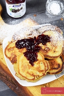 Piernikowe pancakes z orzechami