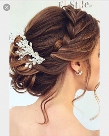 Piękna fryzura na wyjątkową...