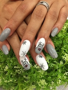 Swiateczne paznokcie