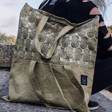 Torebka z ręcznie drukowanym wzorem hamsa i bawełny organicznej