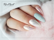 Red Velvet Cake z dodatkiem pyłków. Uroczo, prawda? :)