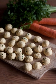 Kluseczki z kaszki kukurydzianej - do zup lub gulaszy