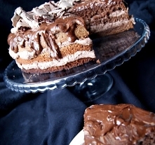 Czekoladowy tort z burbonem
